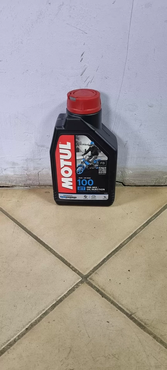MOTUL 2Т 100 (Минералка) (1 литр)