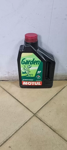 MOTUL 2T Garden TECHNOSYNTHESE (Полусинтетика) (2 литра)
